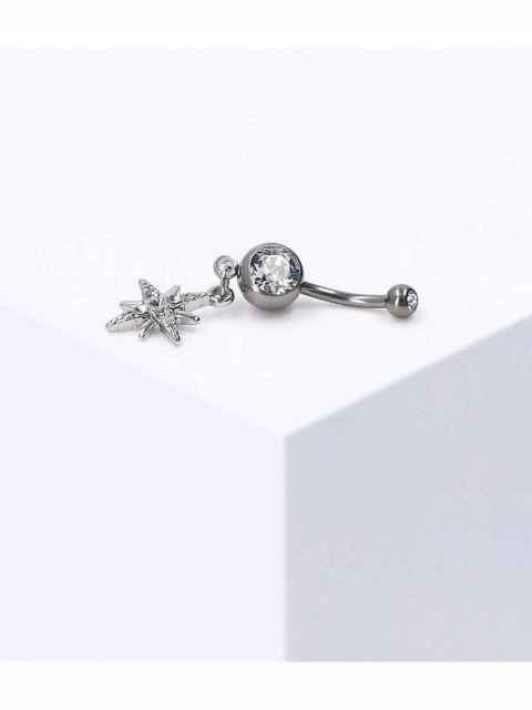 Kolczyk do pępka z wisiorkiem w kształcie gwiazdy