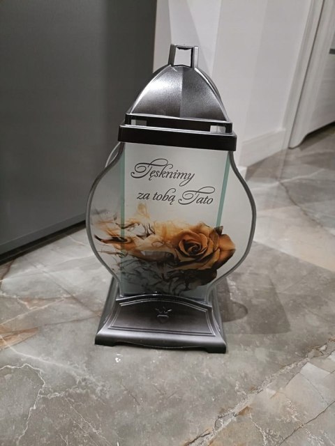 ZNICZ SZKLANA KAPLICZKA Z RÓŻĄ I DEDYKACJĄ DLA TATY ( WYBÓR KOLOR)