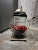ZNICZ SZKLANA KAPLICZKA Z RÓŻĄ I DEDYKACJĄ DLA ŻONY